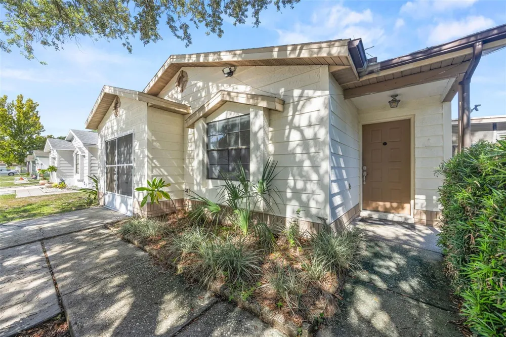 13427 LARAWAY DRIVE Riverview, FL 33579