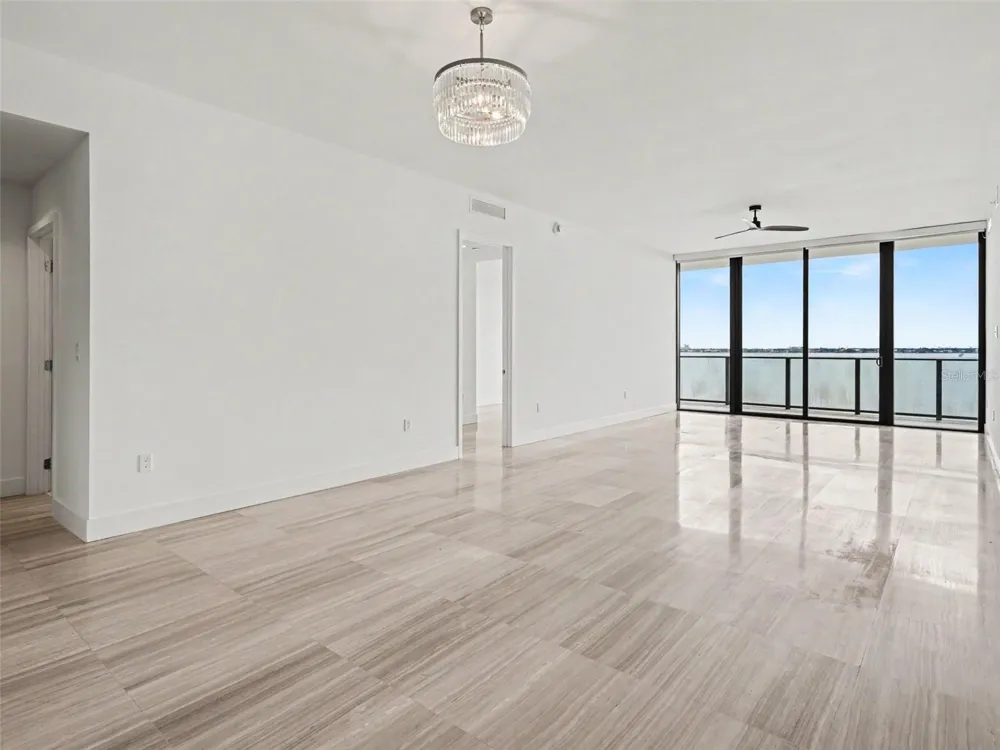 3101 W BAYSHORE STREET #503 Tampa, FL 33629