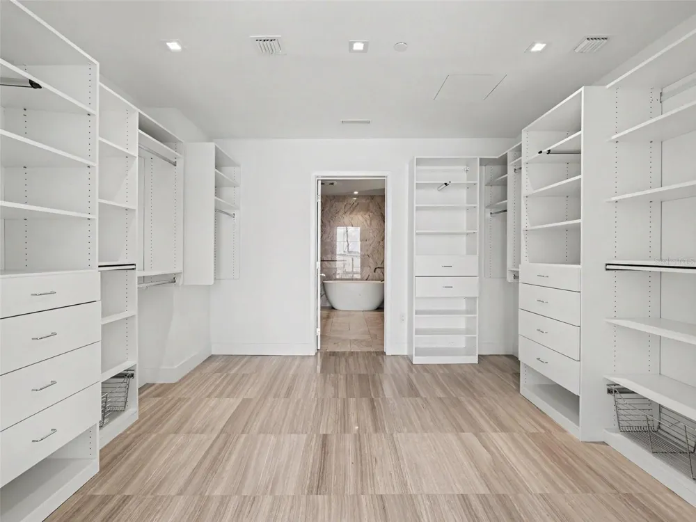 3101 W BAYSHORE STREET #503 Tampa, FL 33629