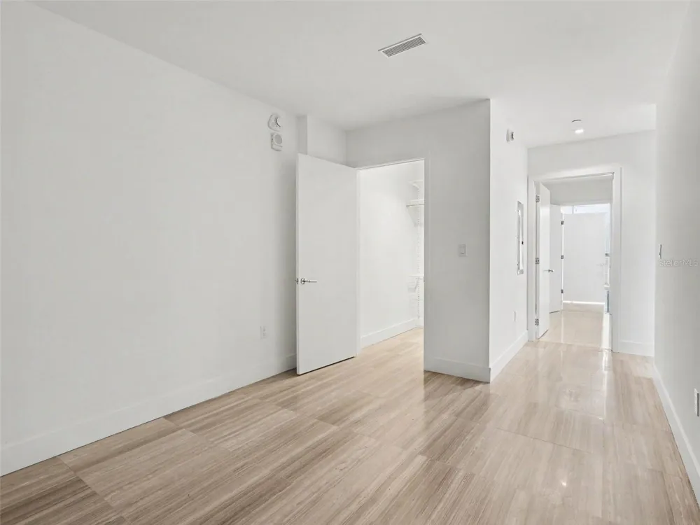 3101 W BAYSHORE STREET #503 Tampa, FL 33629