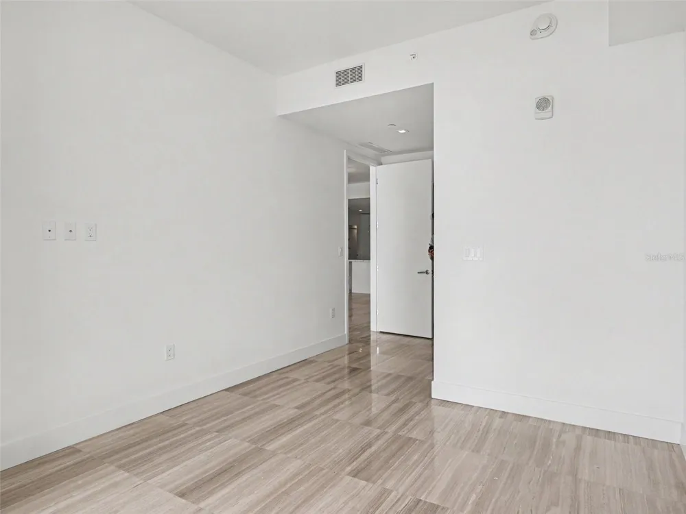 3101 W BAYSHORE STREET #503 Tampa, FL 33629