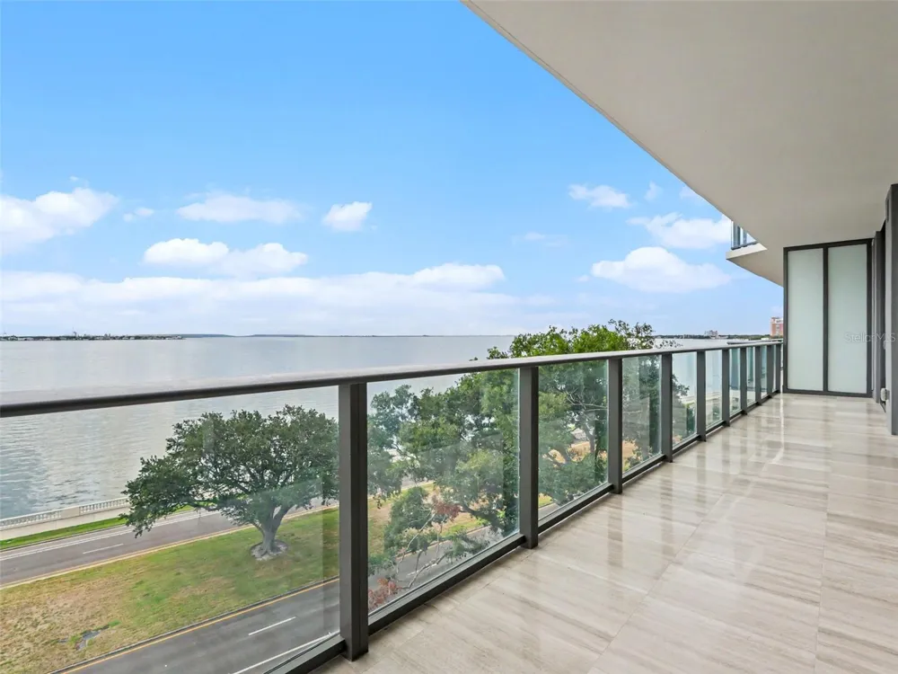 3101 W BAYSHORE STREET #503 Tampa, FL 33629
