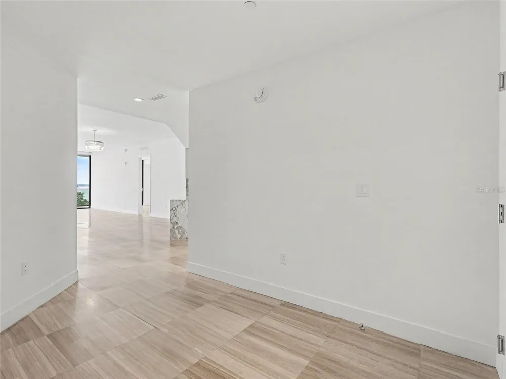 3101 W BAYSHORE STREET #502 Tampa, FL 33629