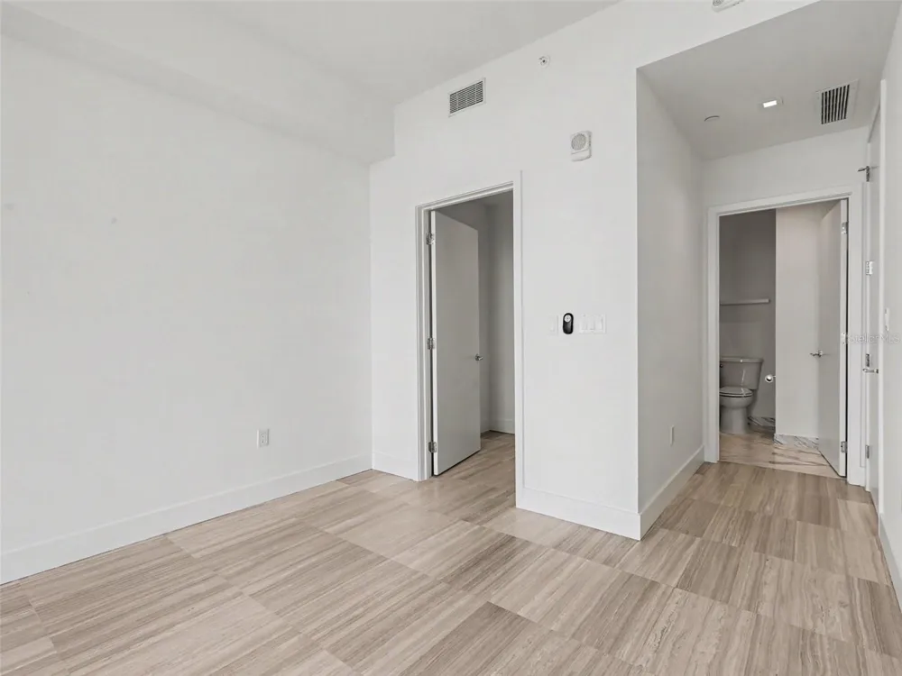 3101 W BAYSHORE STREET #502 Tampa, FL 33629