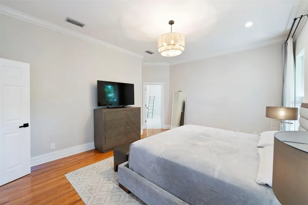 2504 W TENNESSEE AVENUE #A Tampa, FL 33629