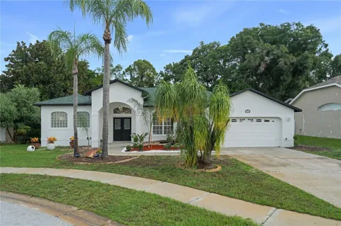 3239 GLENWOOD CIRCLE