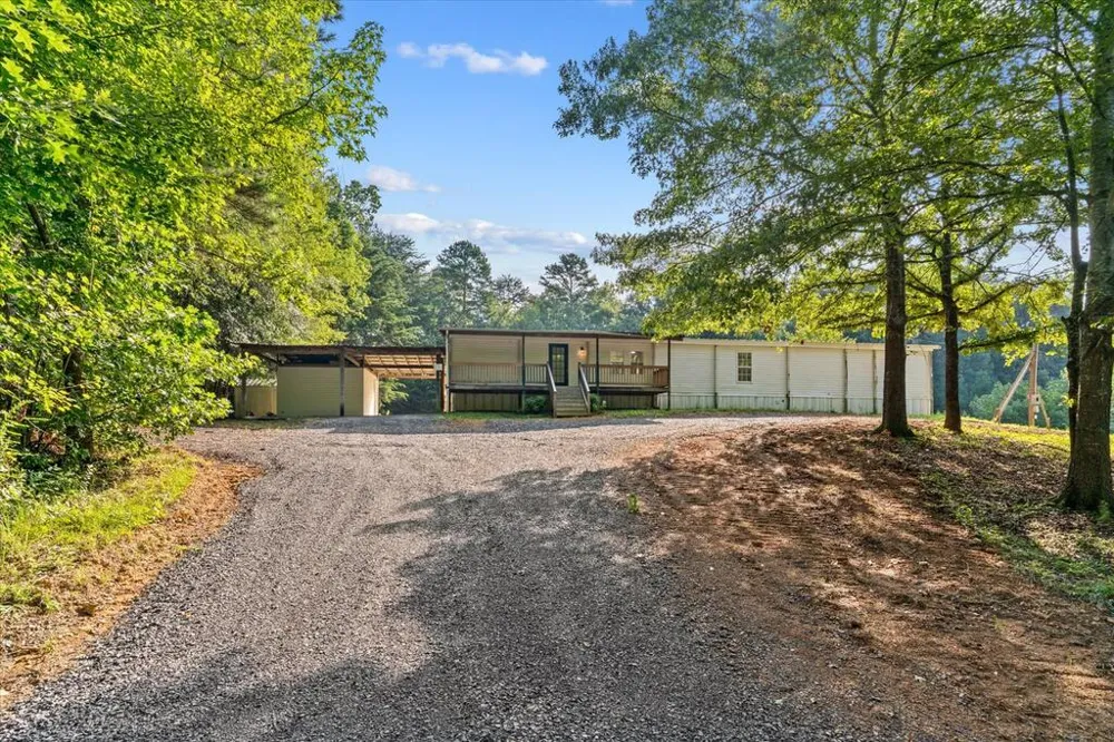 1237 North Pass Chatsworth, GA 30705