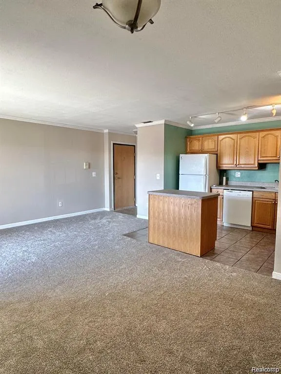 15155 Seagull Drive Sterling Heights City, MI 48313