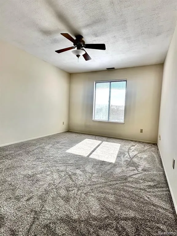 15155 Seagull Drive Sterling Heights City, MI 48313