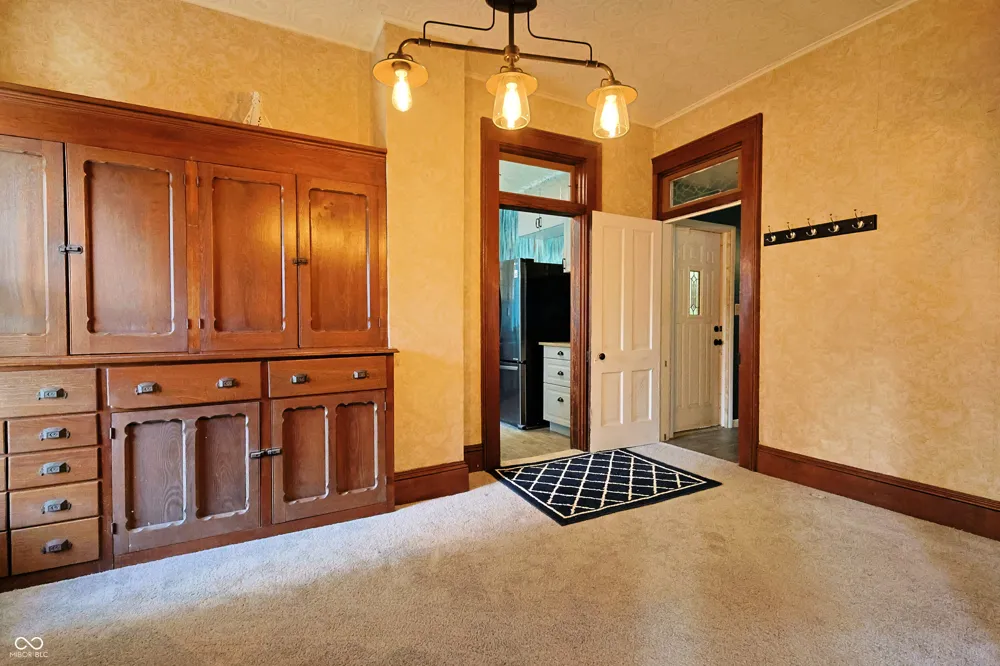 342 High Street Hope, IN 47246