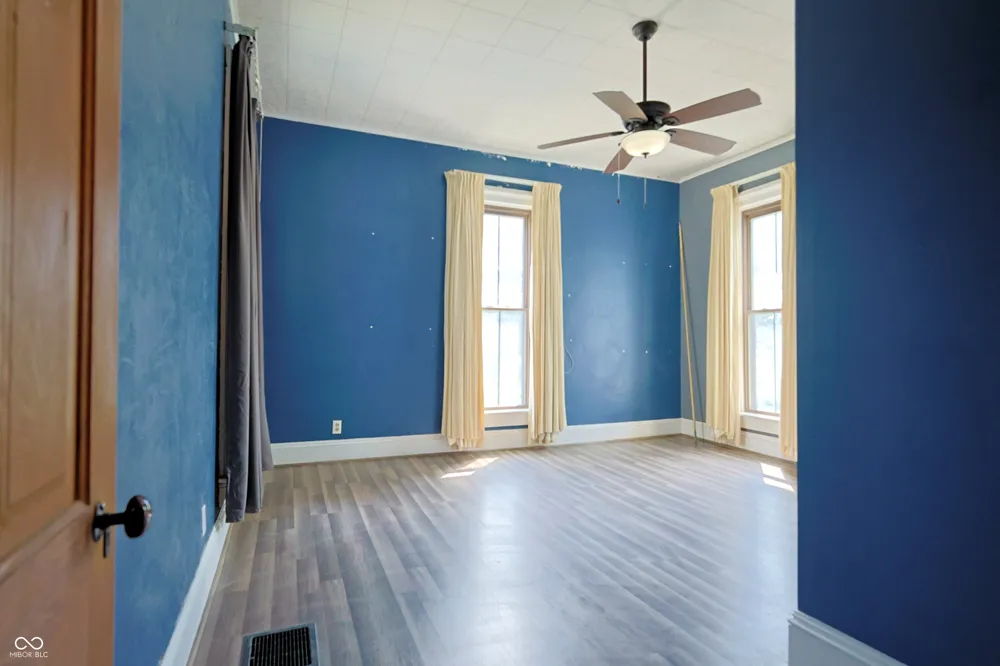 342 High Street Hope, IN 47246