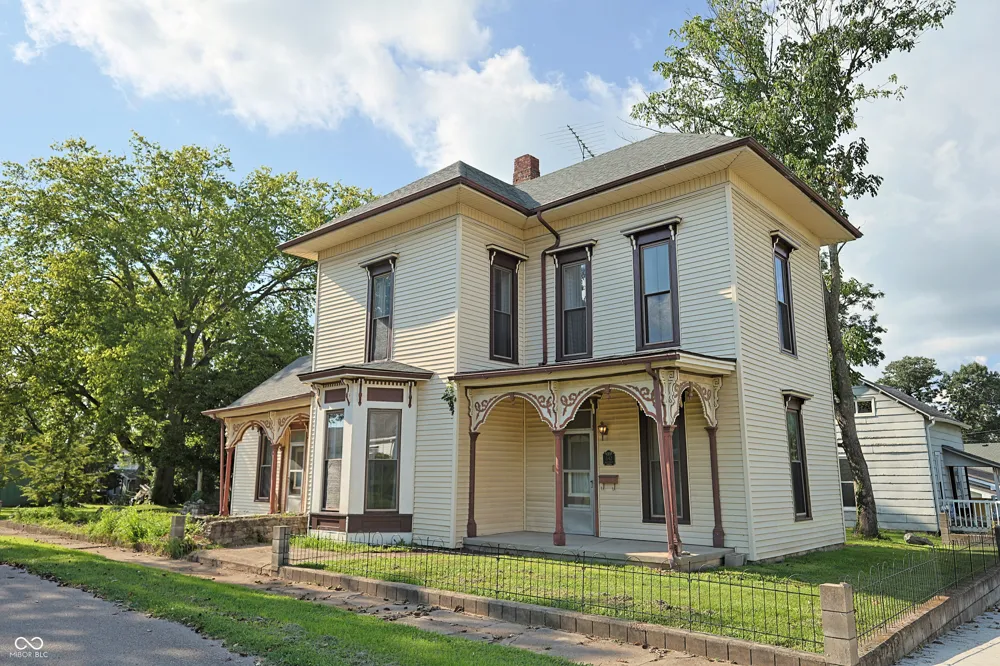 342 High Street Hope, IN 47246