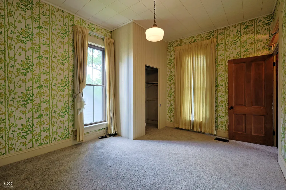 342 High Street Hope, IN 47246