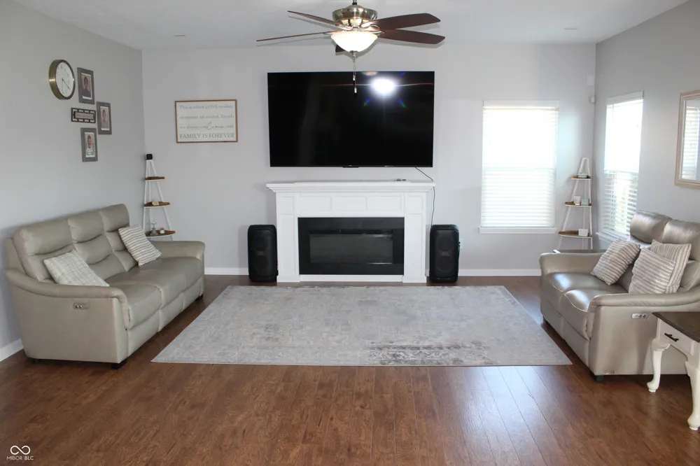 6737 Wilmot Lane Avon, IN 46123