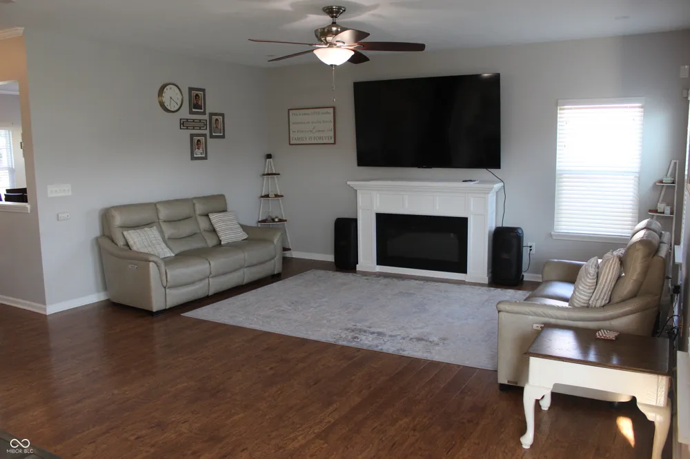 6737 Wilmot Lane Avon, IN 46123