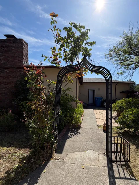 1927 Marsh Road