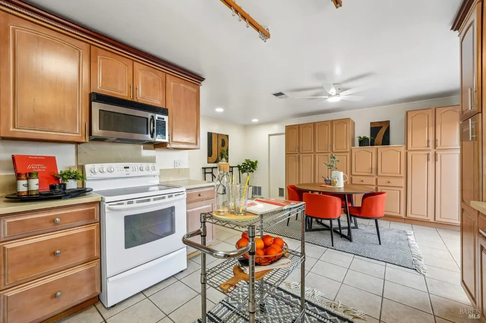 418 Larkin Drive Benicia, CA 94510