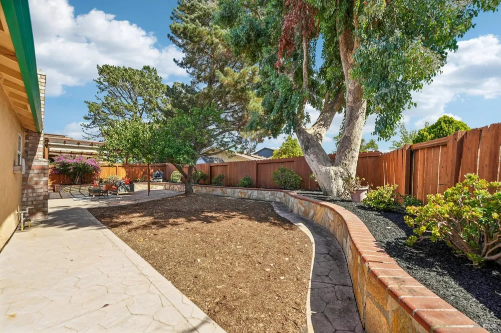 418 Larkin Drive Benicia, CA 94510