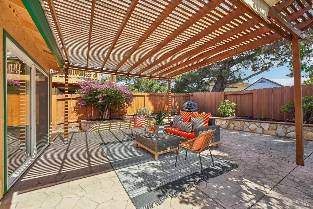 418 Larkin Drive Benicia, CA 94510