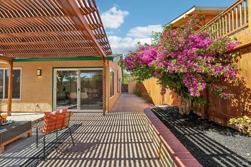 418 Larkin Drive Benicia, CA 94510