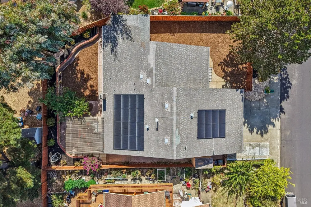 418 Larkin Drive Benicia, CA 94510