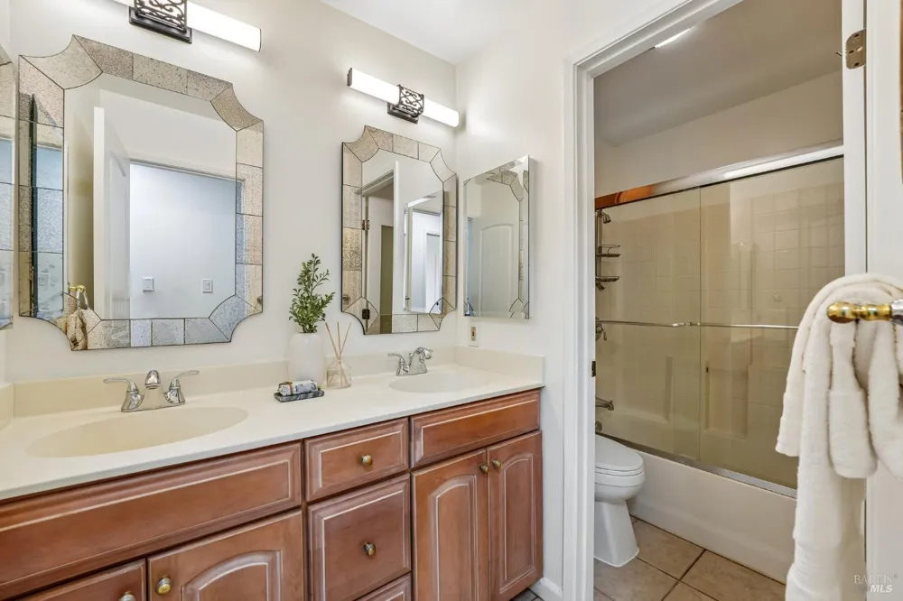 418 Larkin Drive Benicia, CA 94510