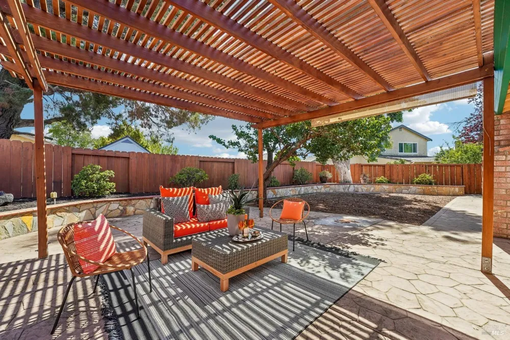 418 Larkin Drive Benicia, CA 94510