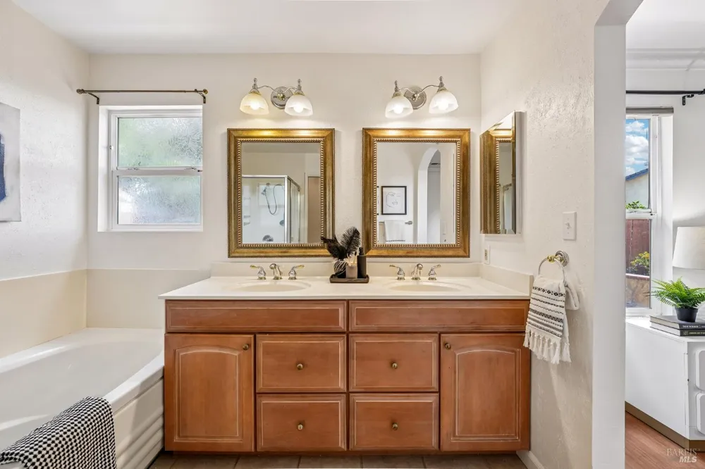 418 Larkin Drive Benicia, CA 94510