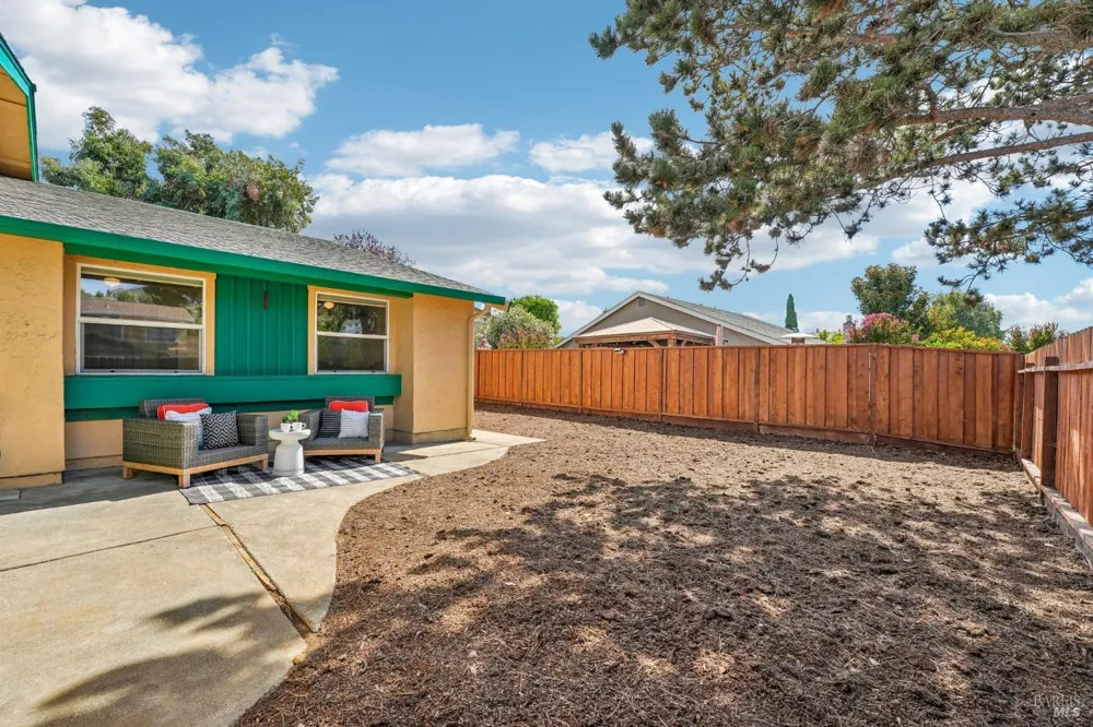 418 Larkin Drive Benicia, CA 94510