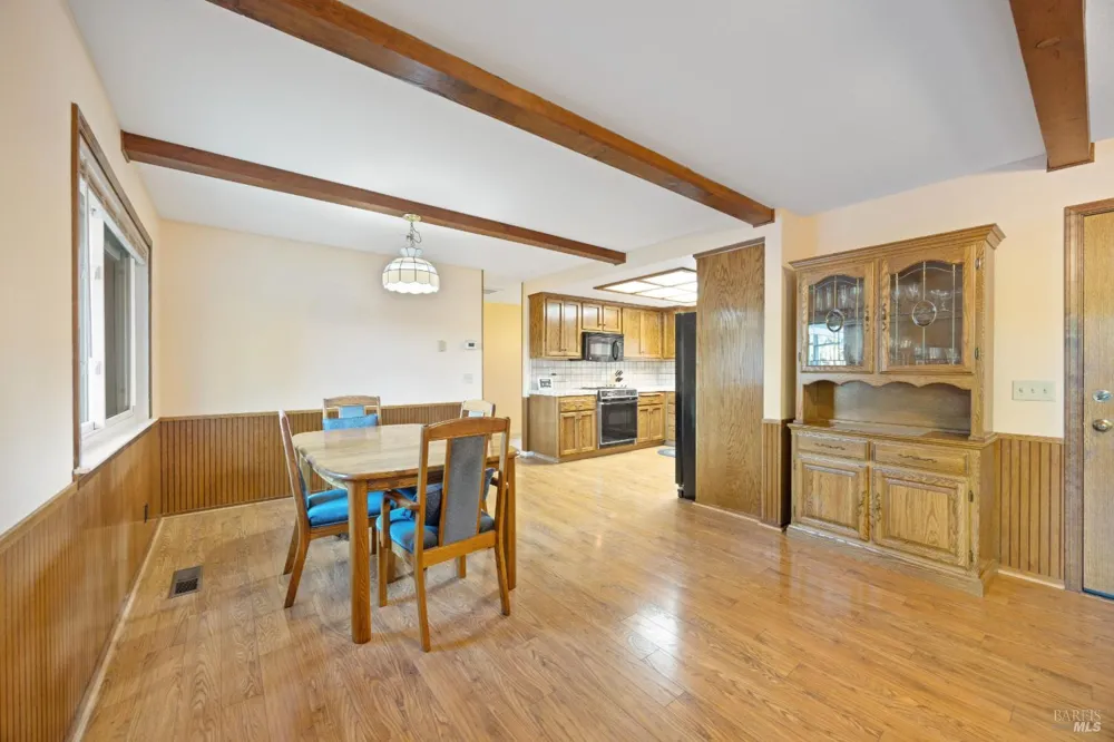 5812 Mathilde Drive Windsor, CA 95492