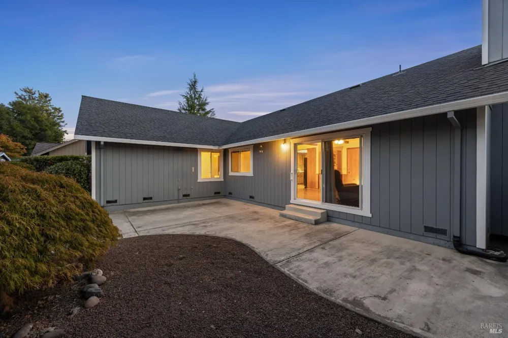 5812 Mathilde Drive Windsor, CA 95492