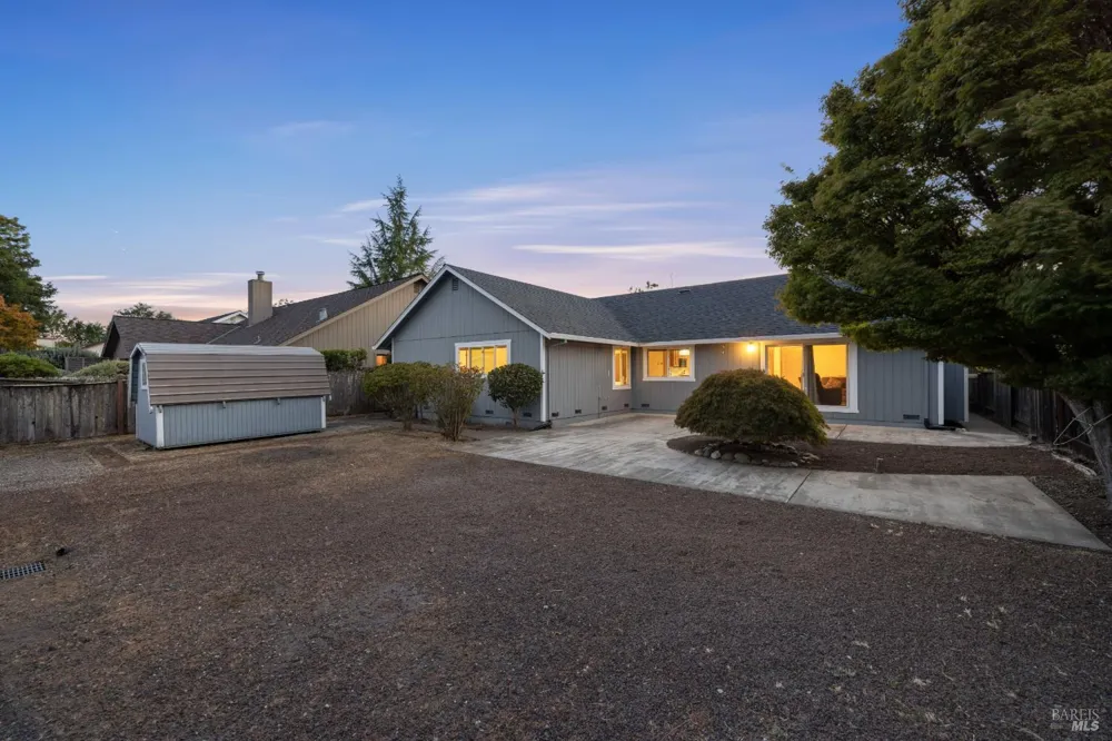 5812 Mathilde Drive Windsor, CA 95492