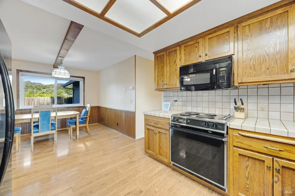 5812 Mathilde Drive Windsor, CA 95492