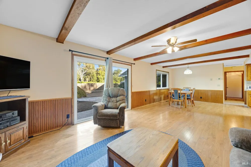 5812 Mathilde Drive Windsor, CA 95492