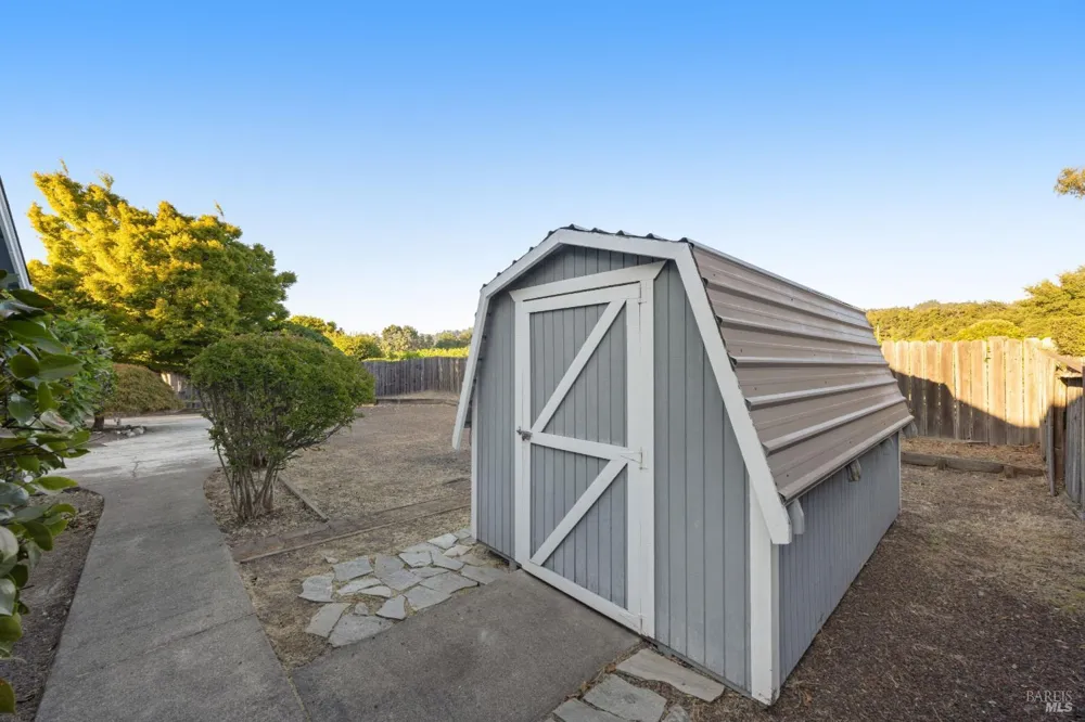 5812 Mathilde Drive Windsor, CA 95492
