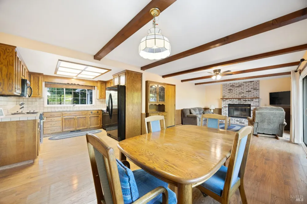 5812 Mathilde Drive Windsor, CA 95492