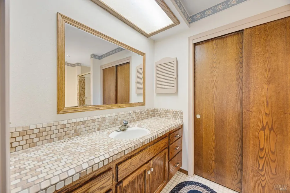 5812 Mathilde Drive Windsor, CA 95492