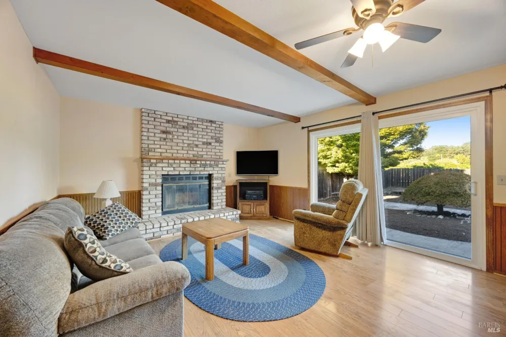 5812 Mathilde Drive Windsor, CA 95492
