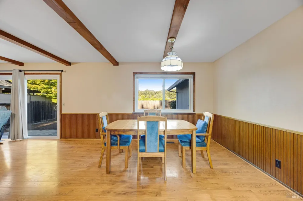 5812 Mathilde Drive Windsor, CA 95492