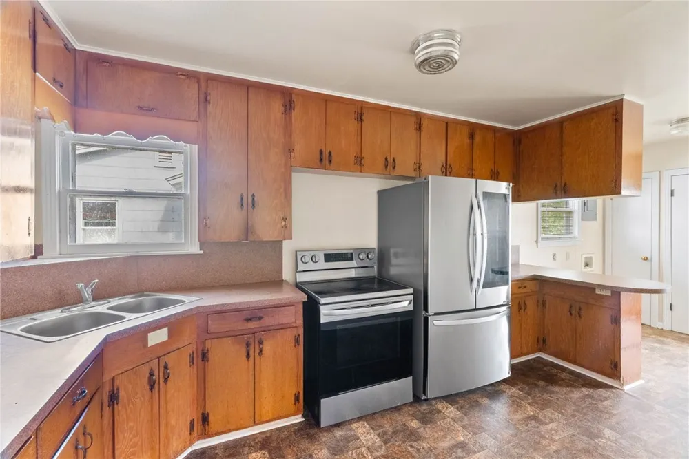 503 E Henderson Street Bishop, TX 78343
