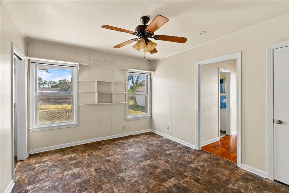 503 E Henderson Street Bishop, TX 78343