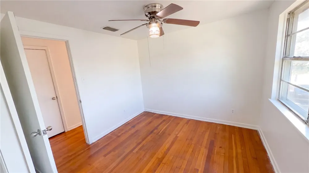 736 W Borden Street Sinton, TX 78387