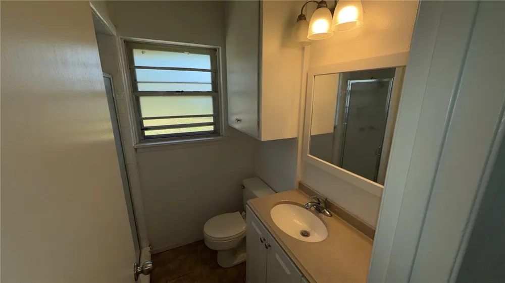736 W Borden Street Sinton, TX 78387