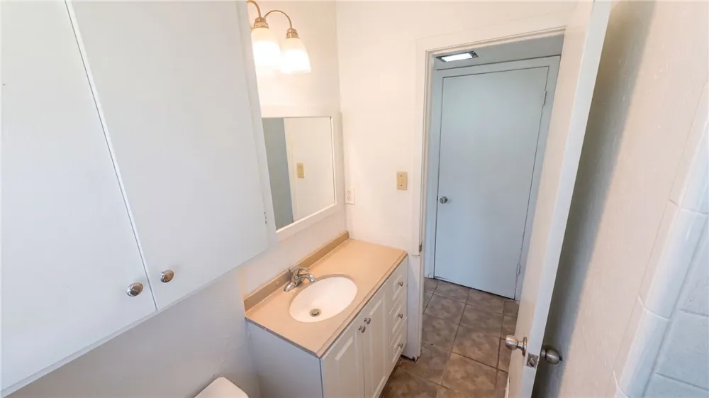 736 W Borden Street Sinton, TX 78387