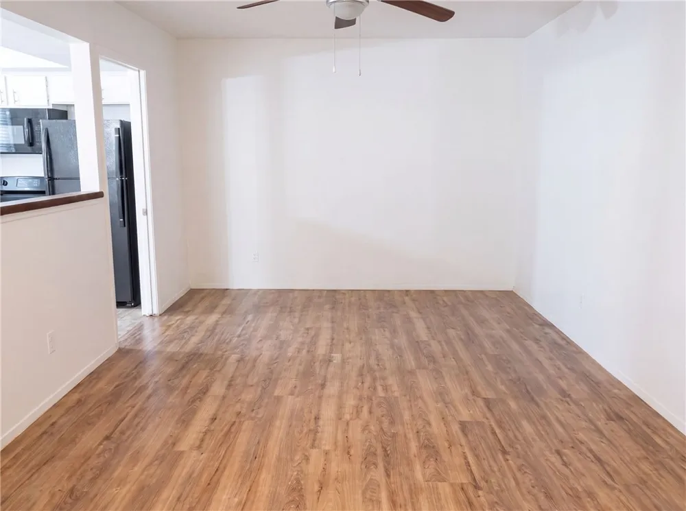736 W Borden Street Sinton, TX 78387