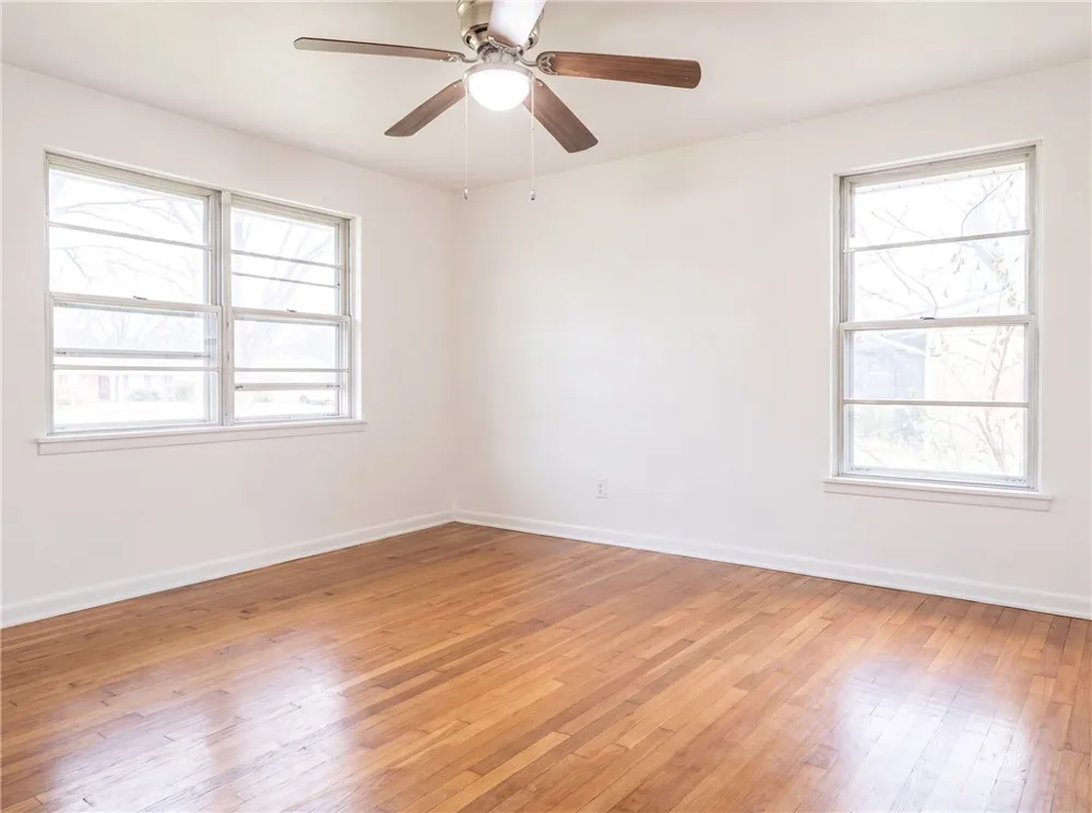 736 W Borden Street Sinton, TX 78387