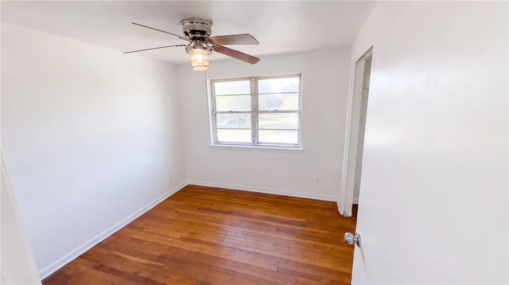 736 W Borden Street Sinton, TX 78387