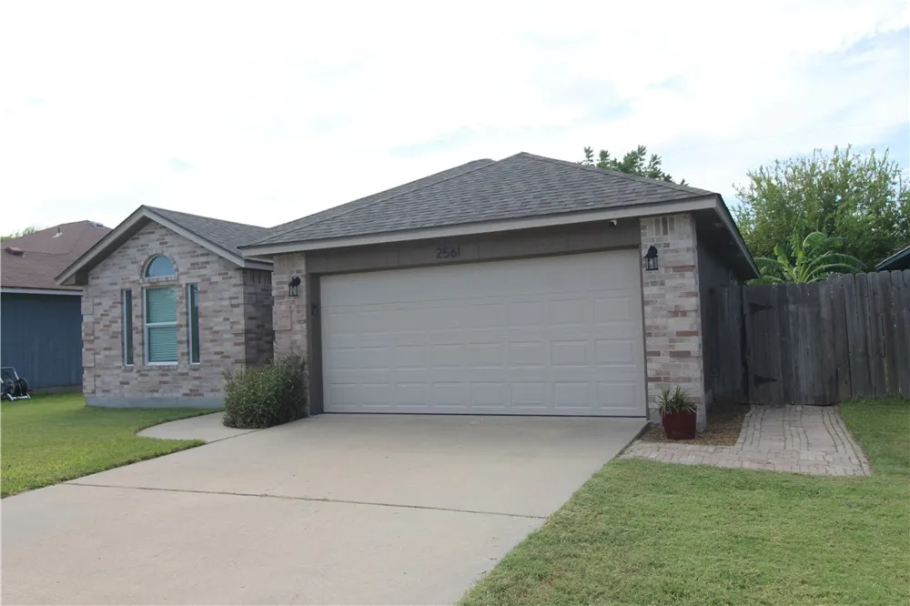 2561 Raintree Trail Ingleside, TX 78362