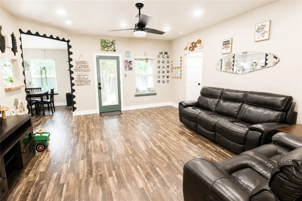 2561 Raintree Trail Ingleside, TX 78362