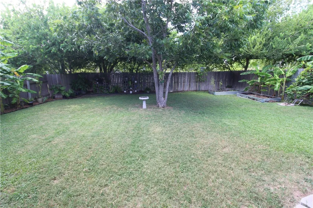 2561 Raintree Trail Ingleside, TX 78362